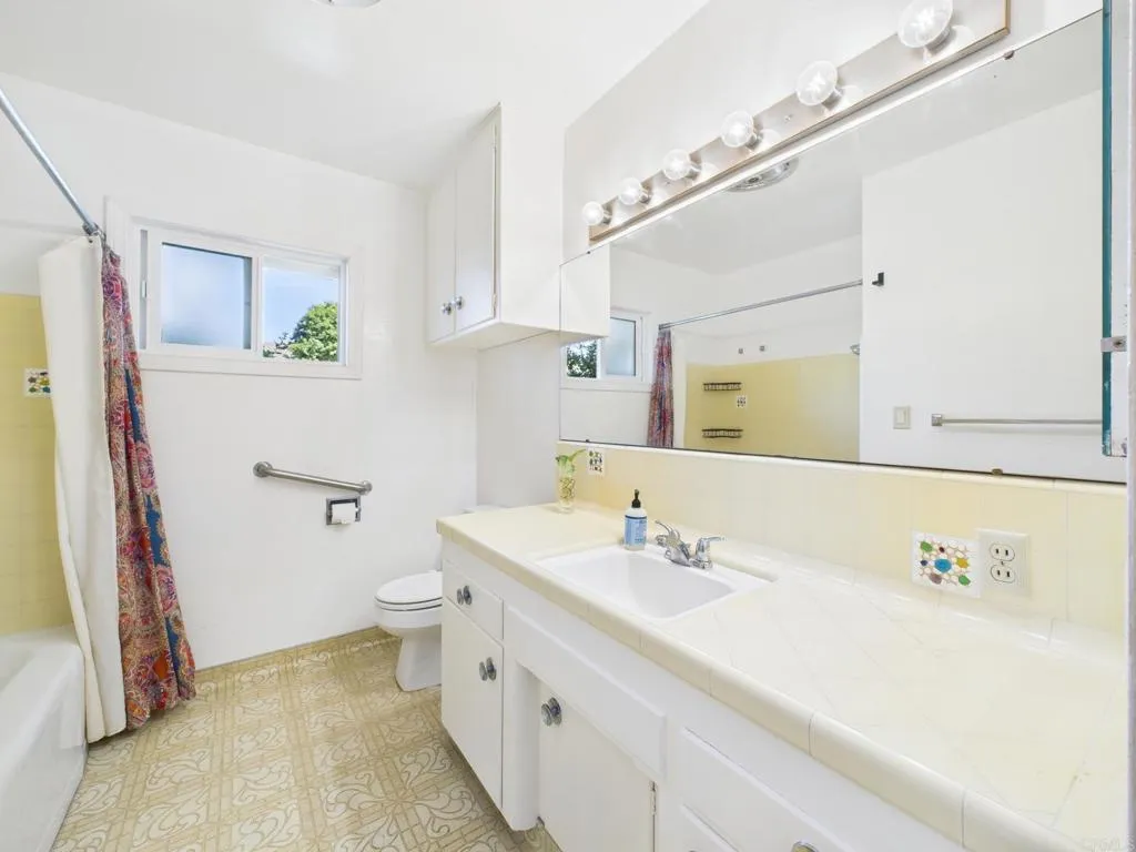 2222 Debco Drive