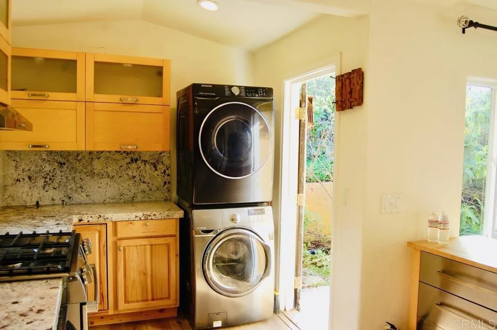 736 Mar Vista Drive