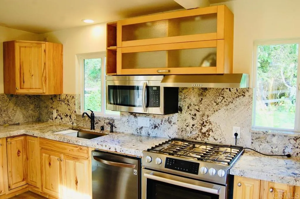 736 Mar Vista Drive