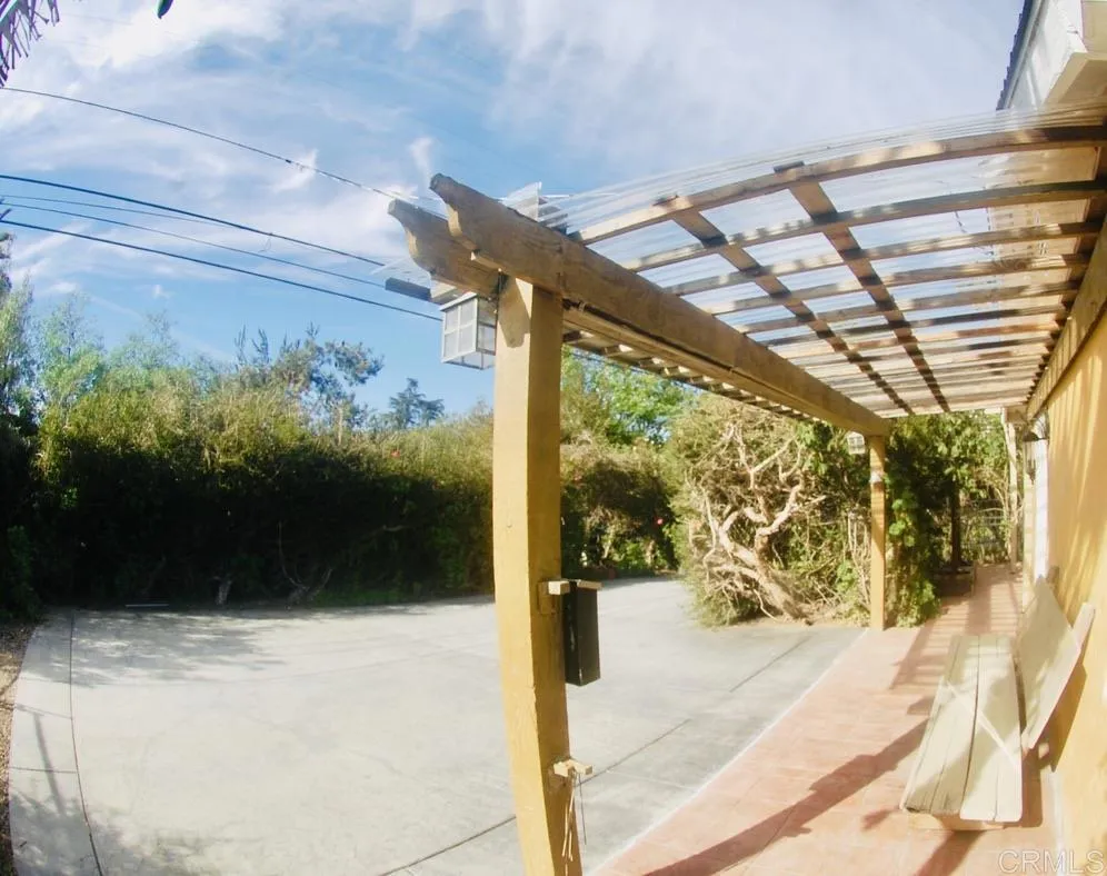 736 Mar Vista Drive