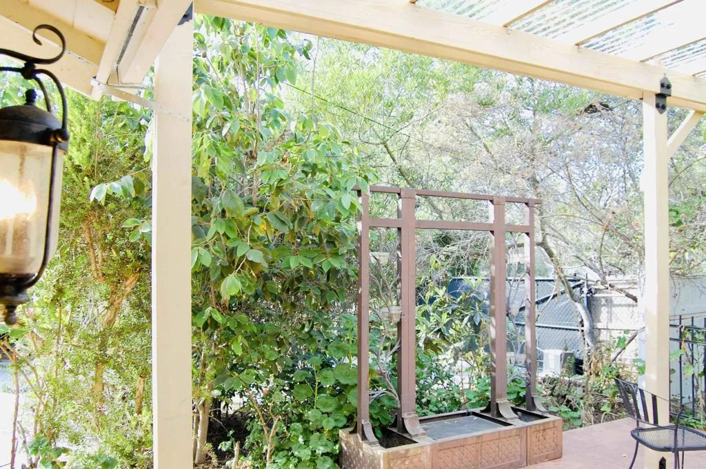 736 Mar Vista Drive