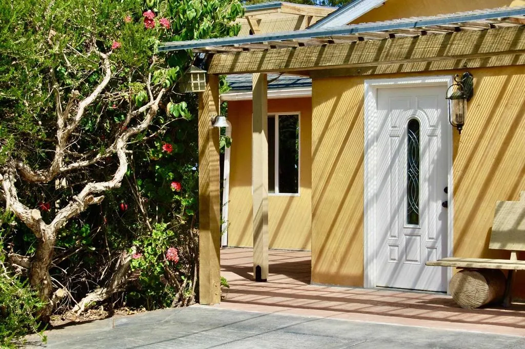 736 Mar Vista Drive