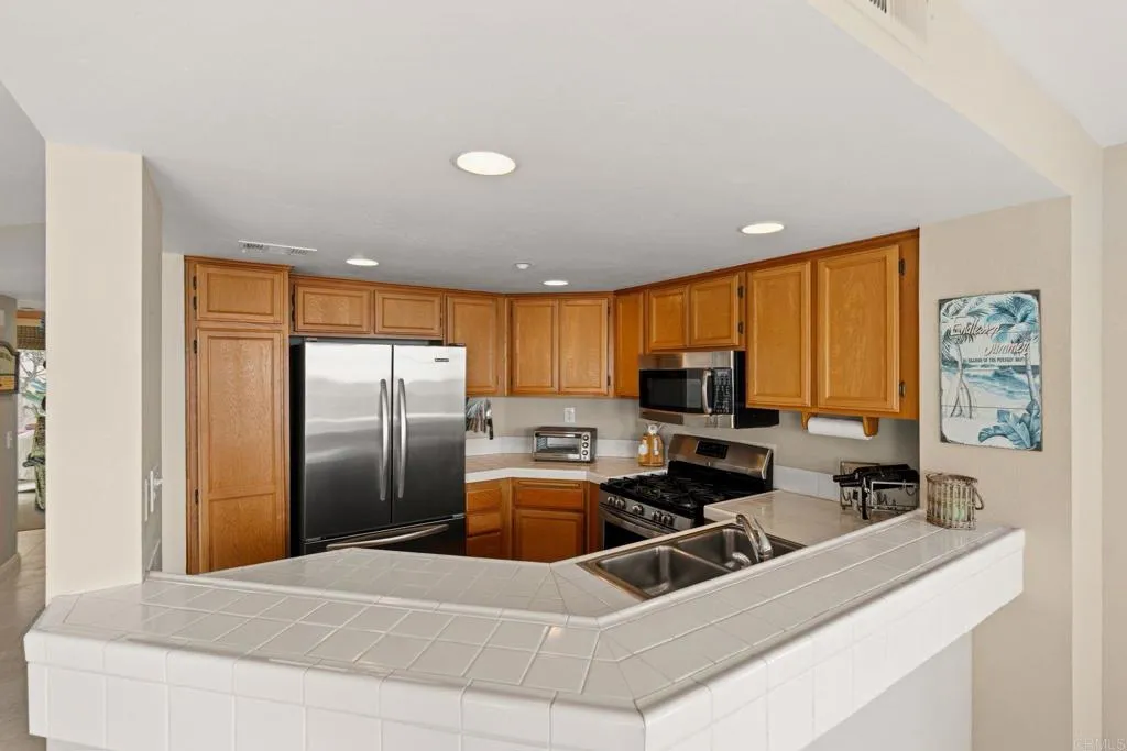 400 N The Strand Unit 7