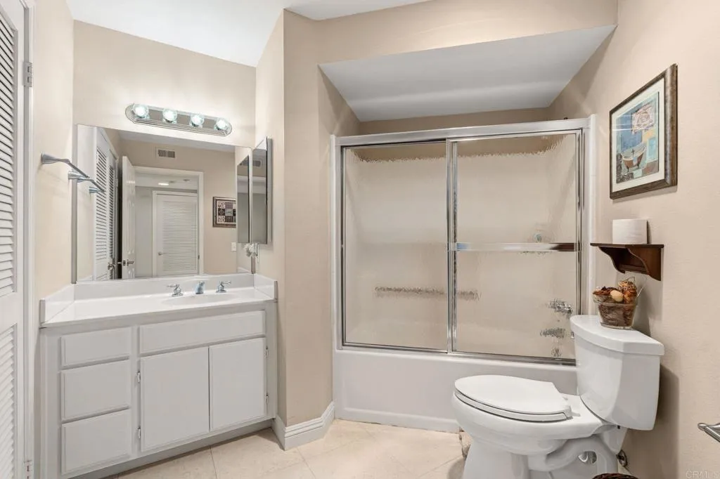 400 N The Strand Unit 7