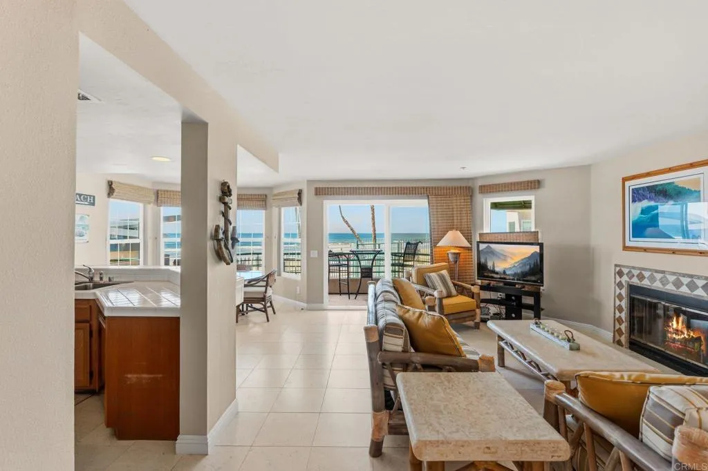 400 N The Strand Unit 7