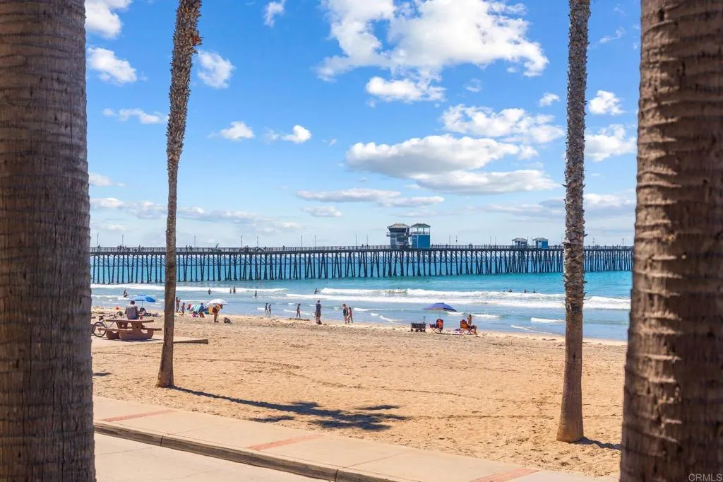 400 N The Strand Unit 7