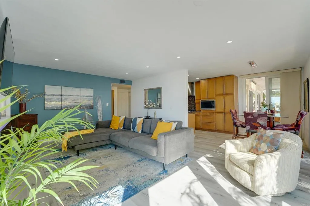 3920 Riviera Drive Unit #u