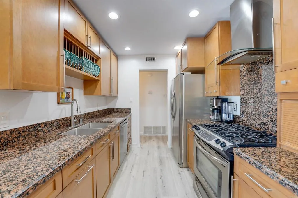 3920 Riviera Drive Unit #u