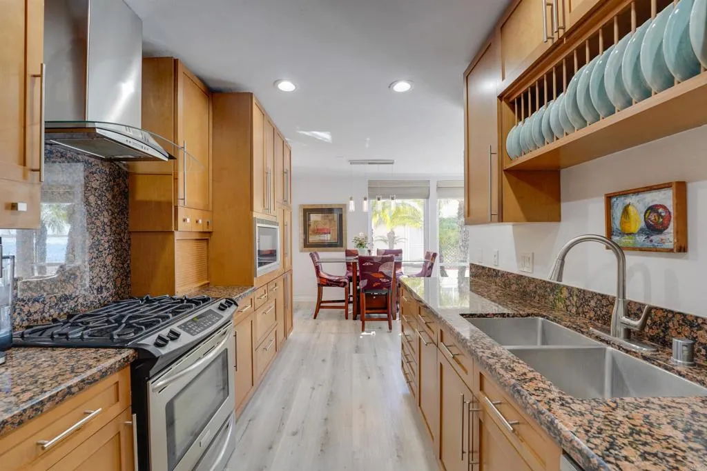 3920 Riviera Drive Unit #u