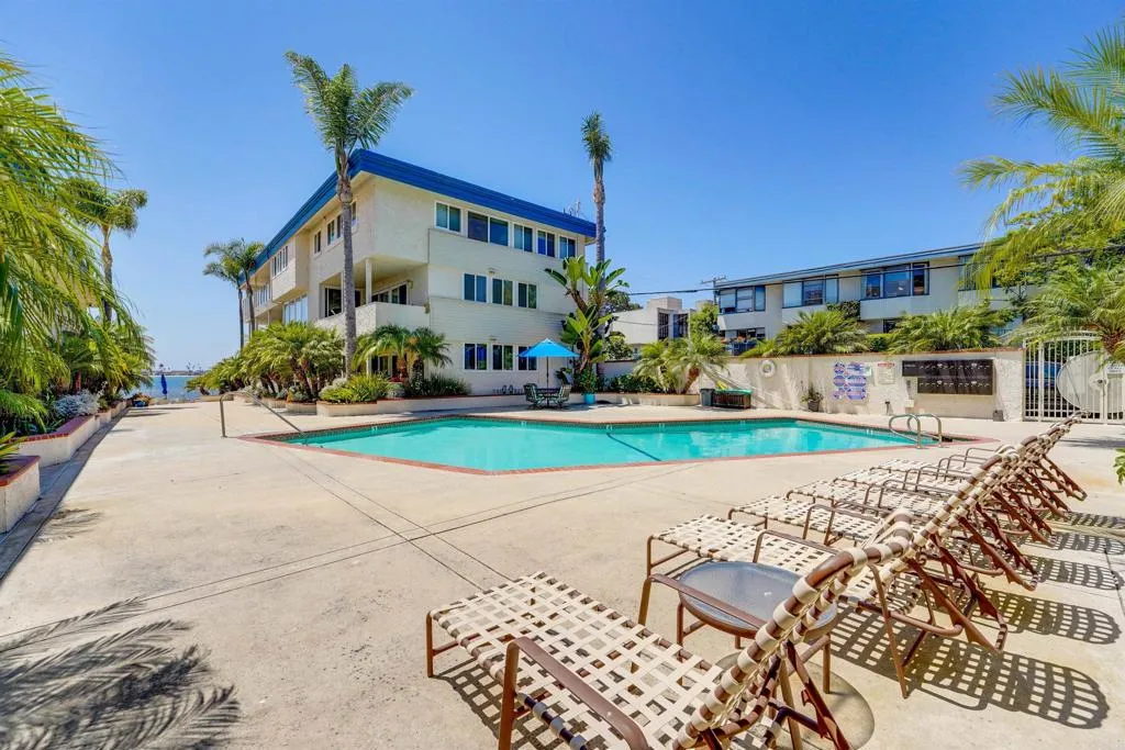 3920 Riviera Drive Unit #u