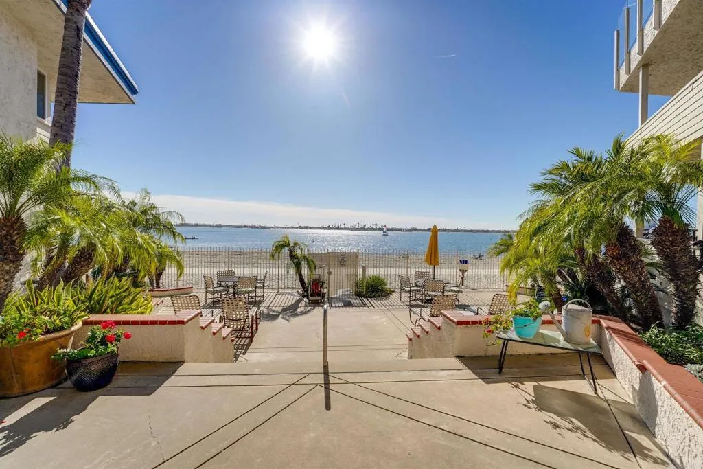 3920 Riviera Drive Unit #u