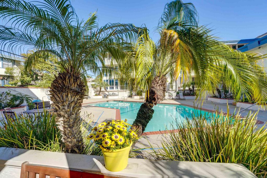 3920 Riviera Drive #U