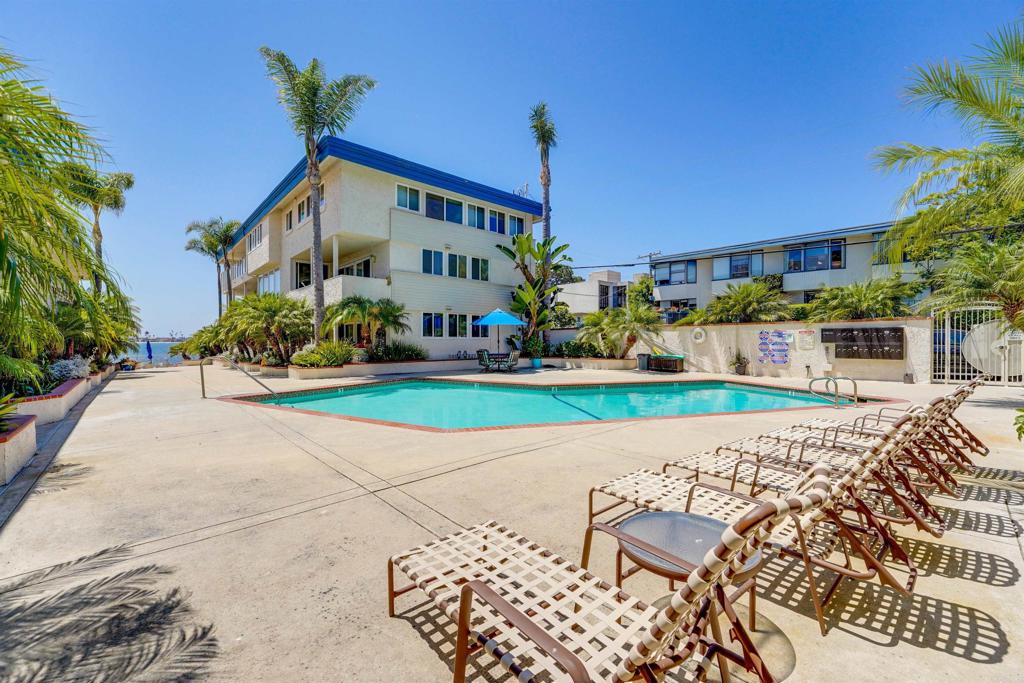 3920 Riviera Drive #U