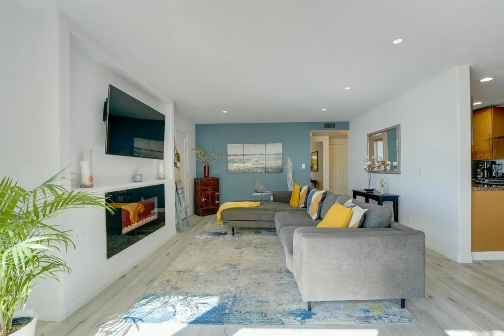 3920 Riviera Drive Unit #u