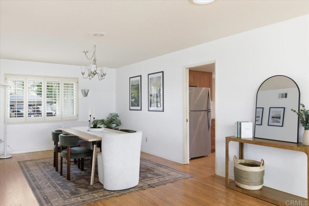 1071 La Reina Drive