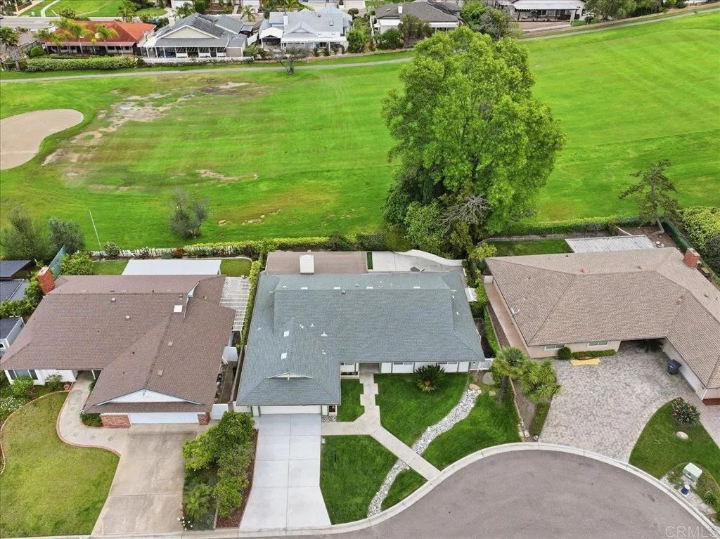 1071 La Reina Drive