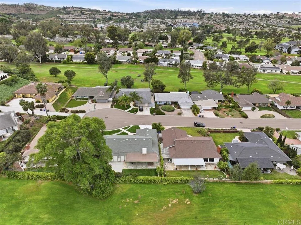 1071 La Reina Drive
