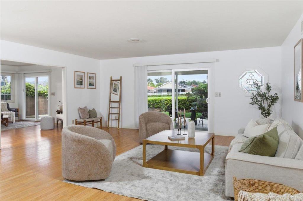 1071 La Reina Drive