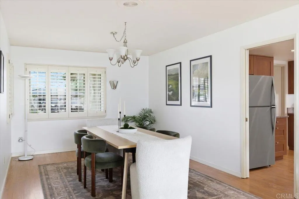1071 La Reina Drive