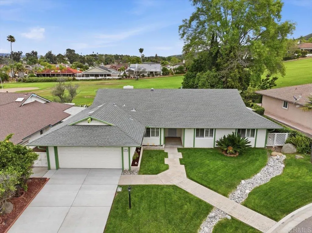 1071 La Reina Drive