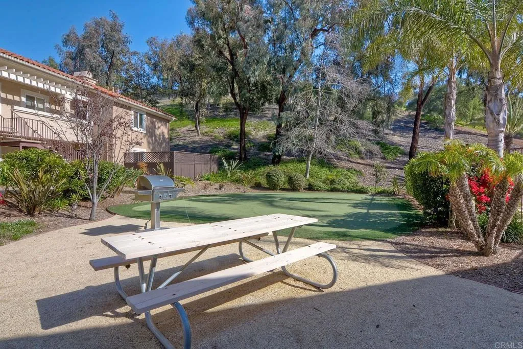 407 Sea Cliff Way