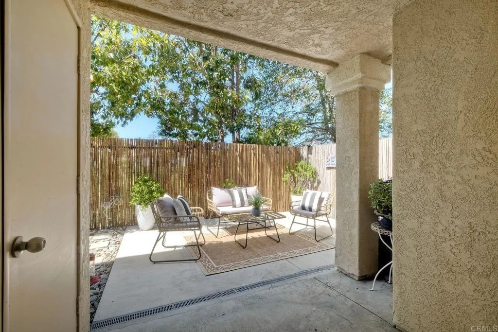 407 Sea Cliff Way