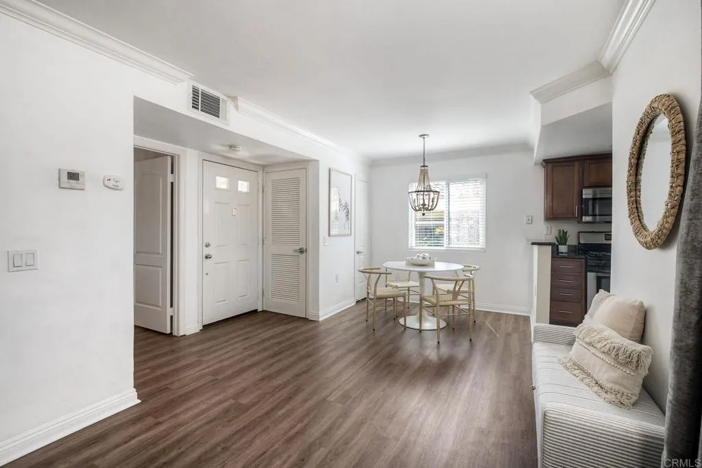 407 Sea Cliff Way