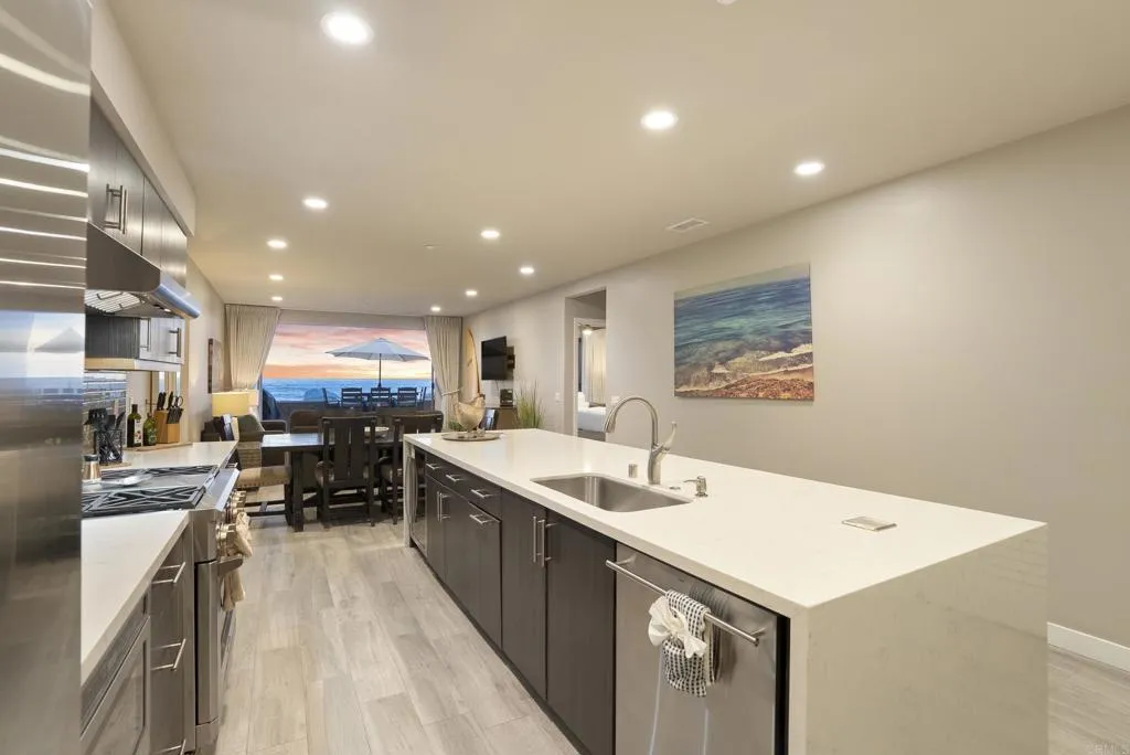 700 S The Strand Unit 102