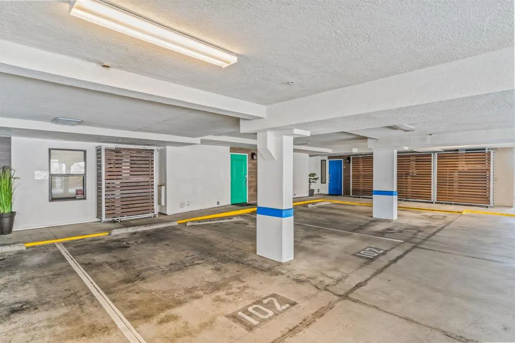 700 S The Strand Unit 102