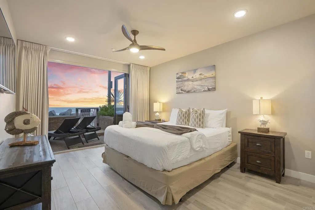 700 S The Strand Unit 102