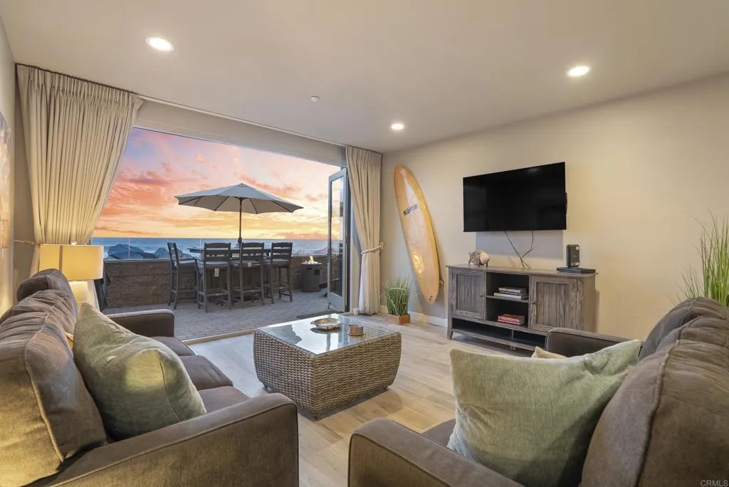 700 S The Strand Unit 102