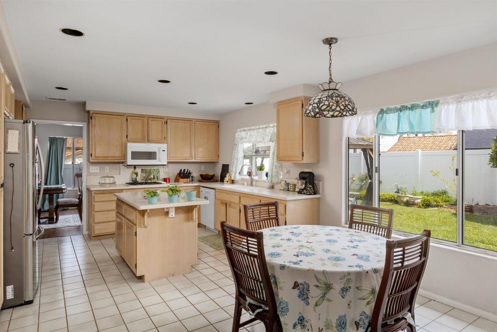5013 Sunrose Court