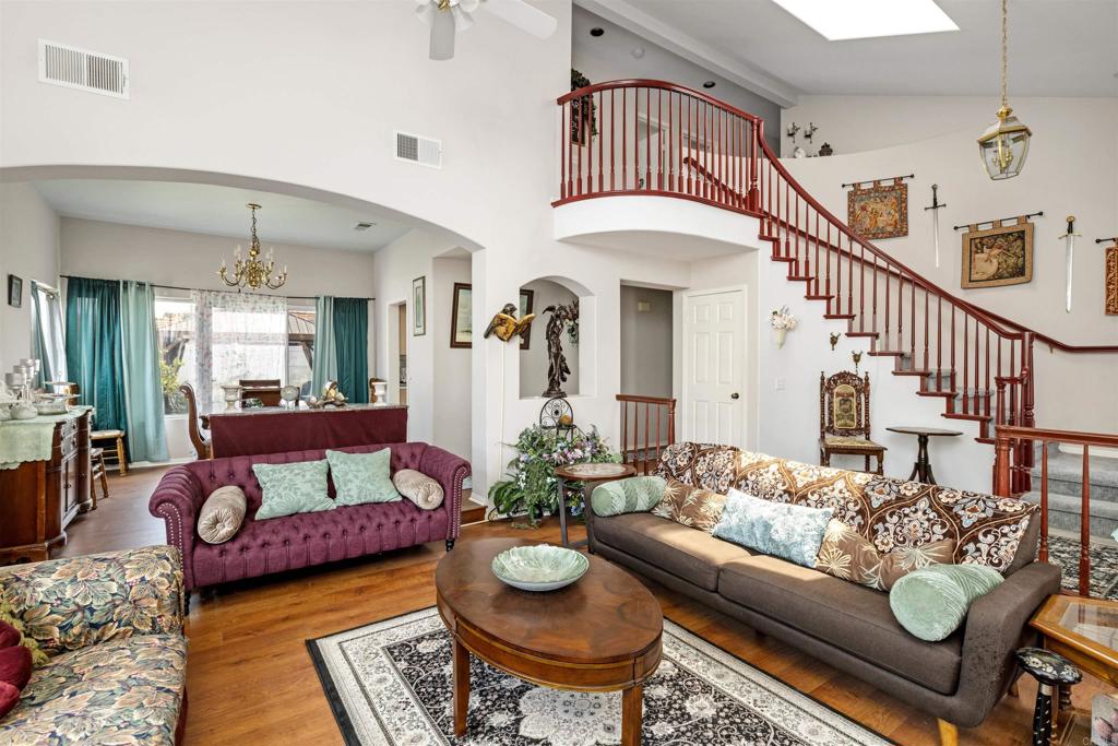 5013 Sunrose Court