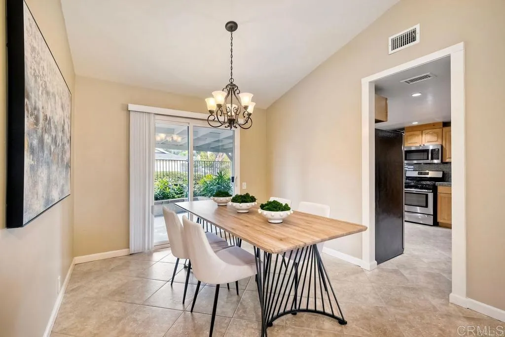 1035 Bridle Path Way