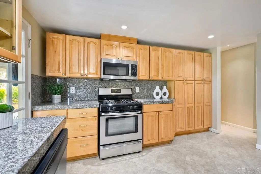 1035 Bridle Path Way