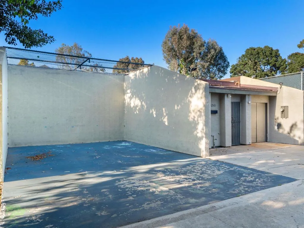 5226 Marigot Place