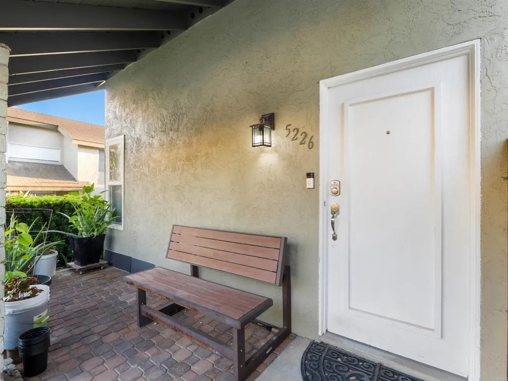 5226 Marigot Place