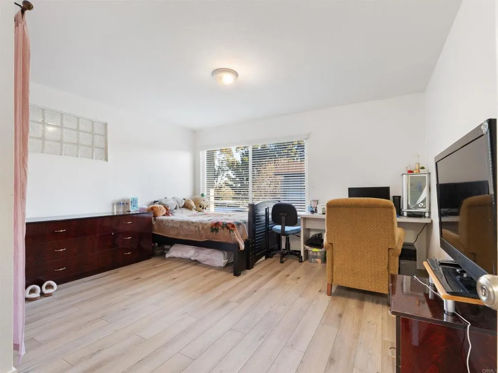 5226 Marigot Place