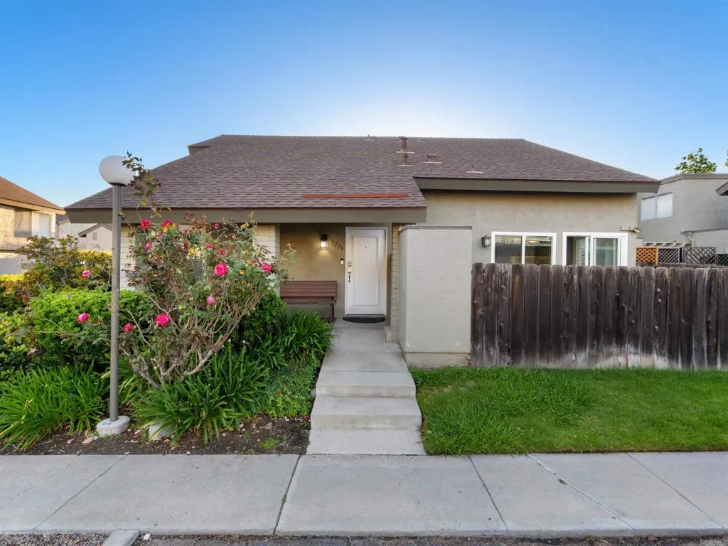 5226 Marigot Place