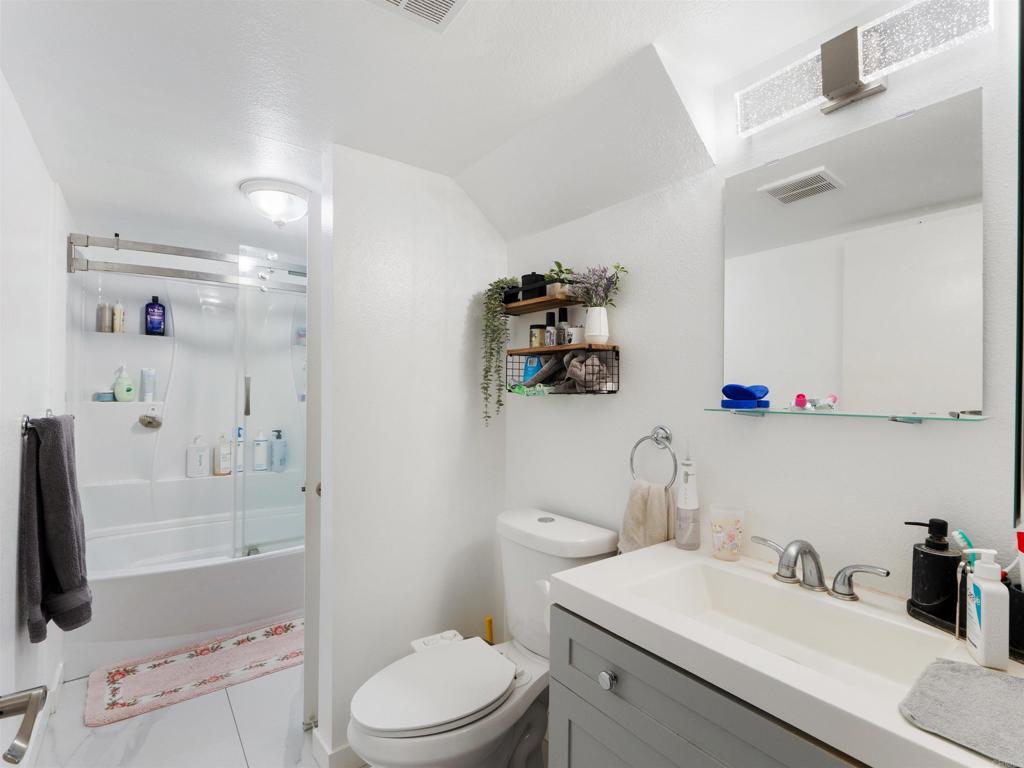 5226 Marigot Place