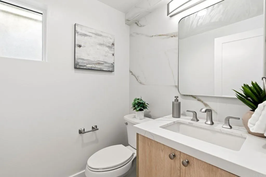 212 S Pacific Street