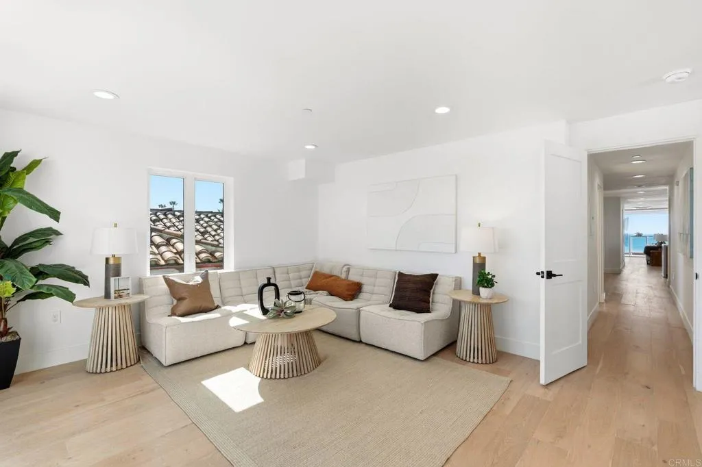 212 S Pacific Street