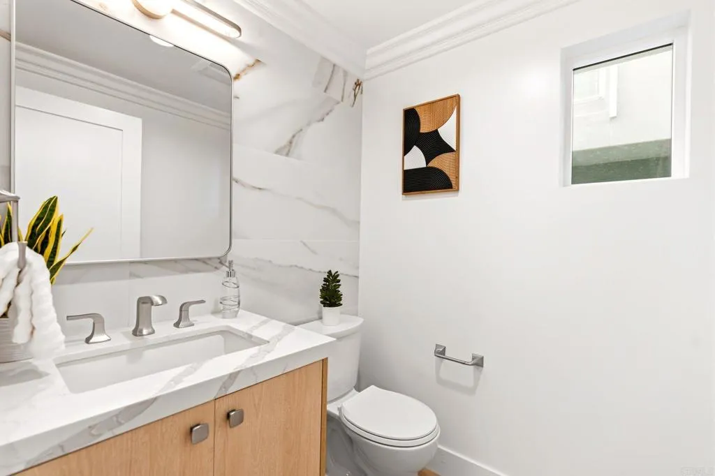 212 S Pacific Street