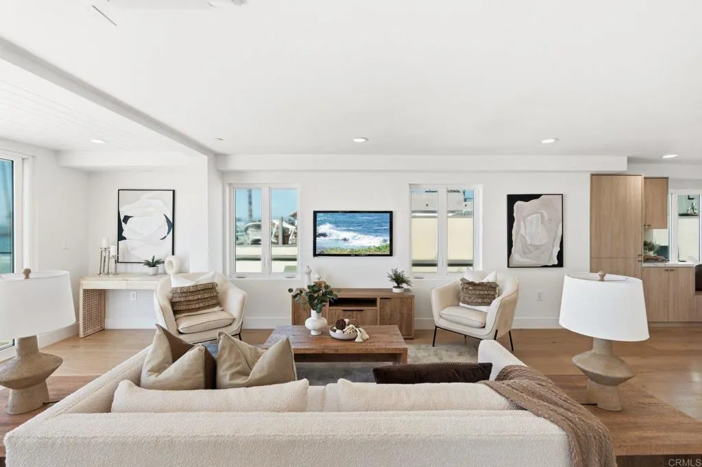 212 S Pacific Street