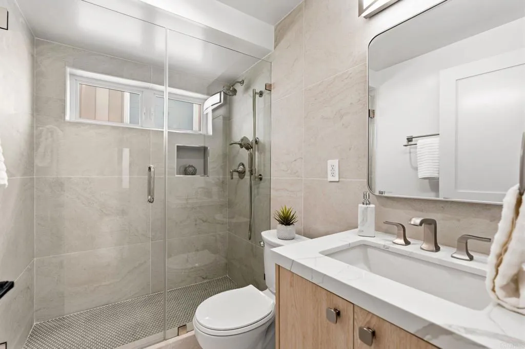 212 S Pacific Street