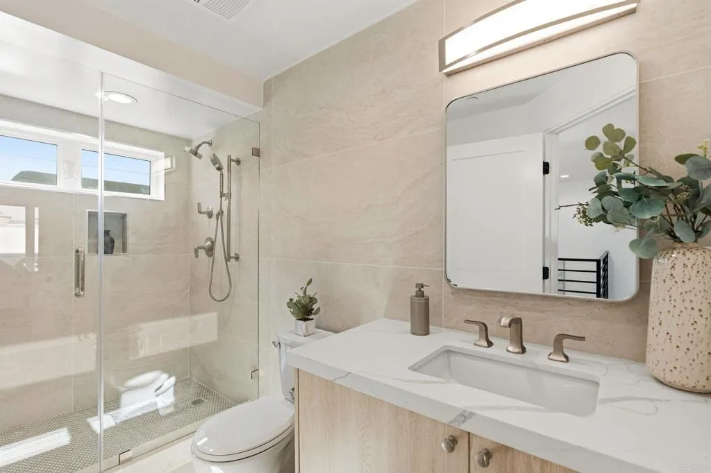 212 S Pacific Street