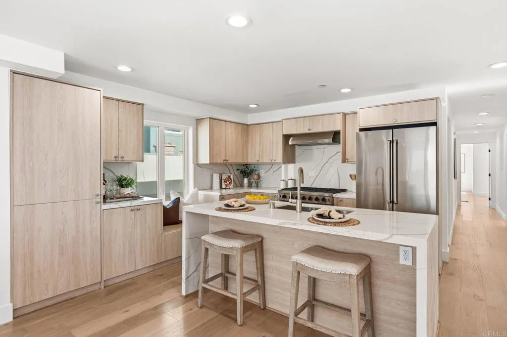 212 S Pacific Street