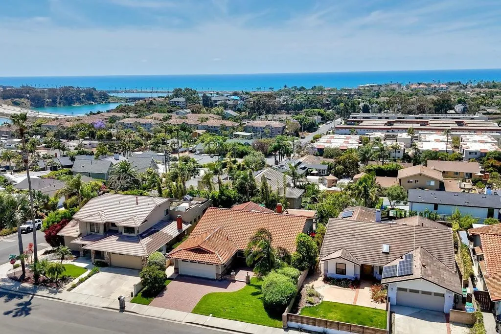 3989 Syme Drive