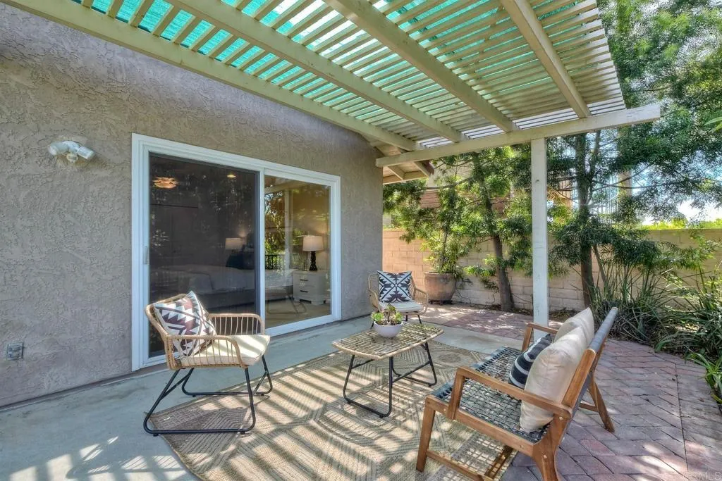 3989 Syme Drive