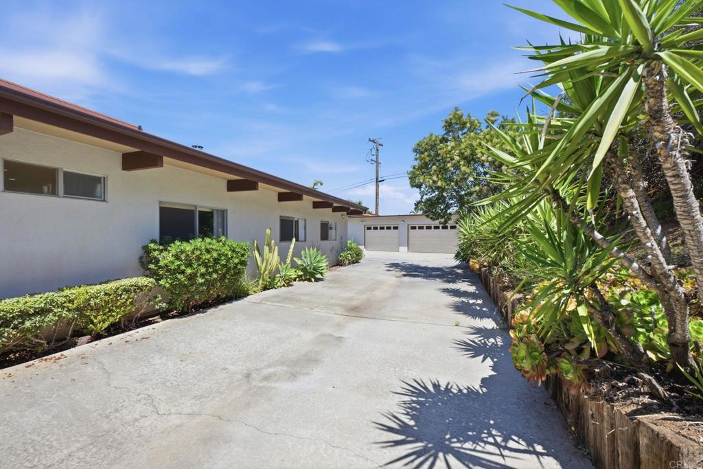 2106 Vista Grande Drive